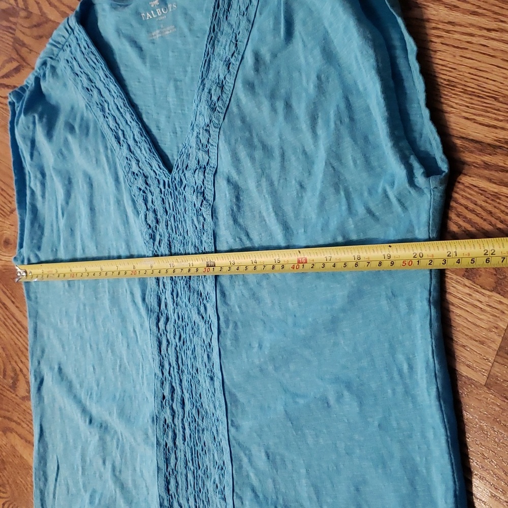 Blue Women's V-Neck Embroidered Tee - Picture 4 of 6